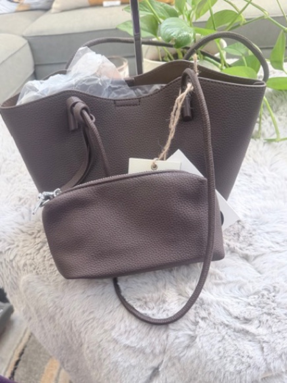 Antik Kraft Dark Brown Tote with Knot-Detail Handles - Picture 5 of 5